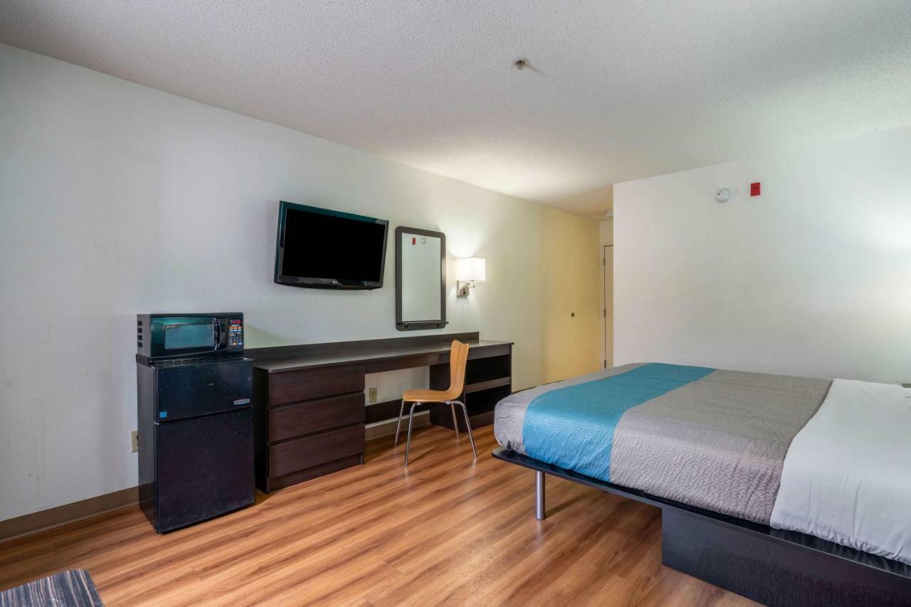 6-rocky Mount, Nc 2*