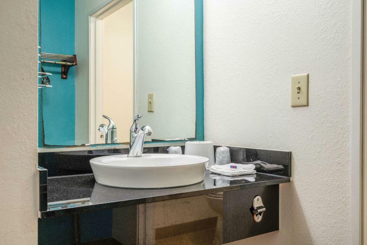 6-rocky Mount, Nc 4*